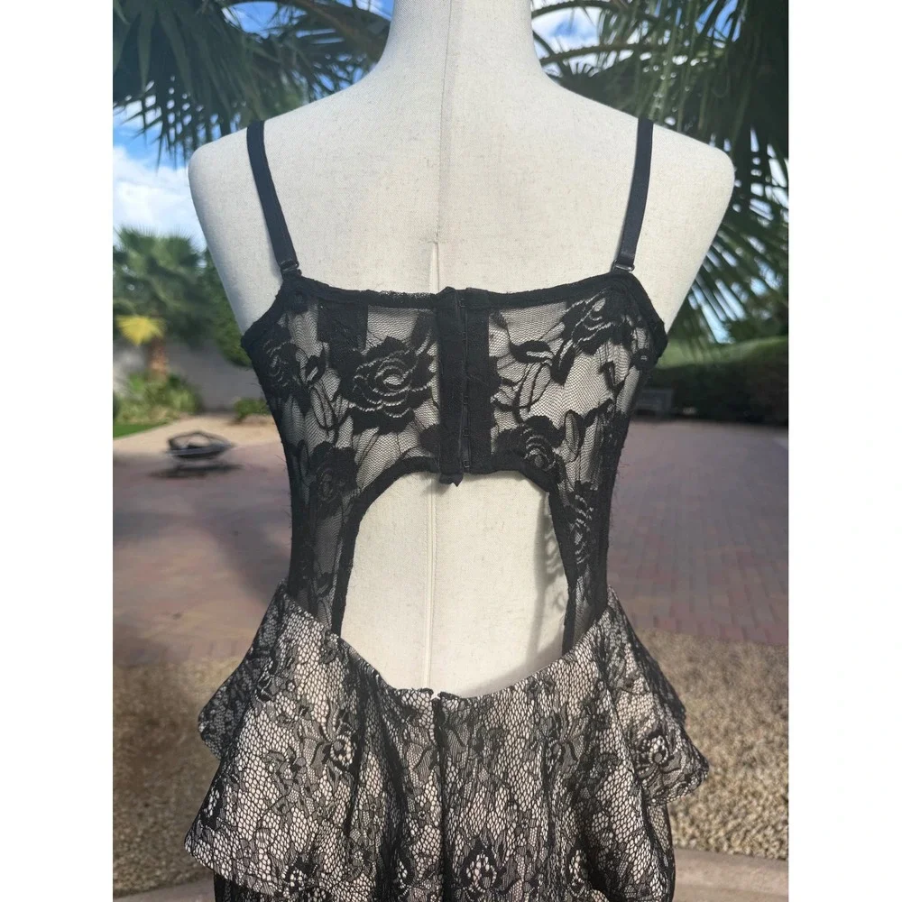 Bebe Black Floral Lace Peplum Mini Dress Sweetheart Neck Cutout Back Sz Large